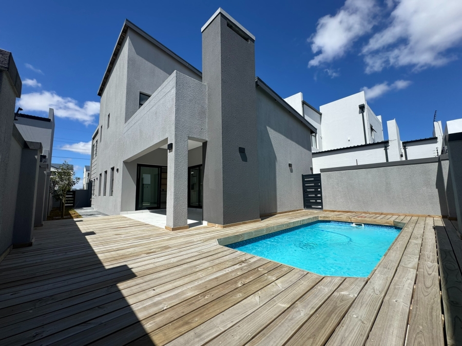 3 Bedroom Property for Sale in Sandown Western Cape
